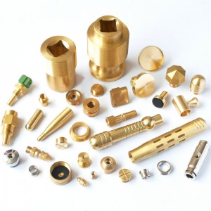 CNC -sorvi kuparialumiini